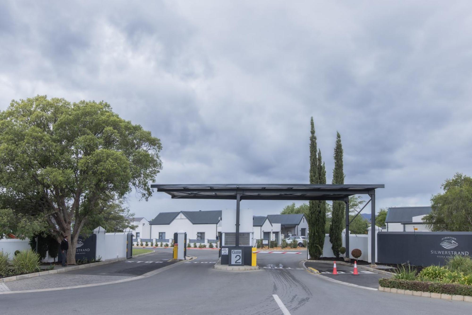Lily'S Rest, Village On Silwerstrand, Robertson Exterior foto